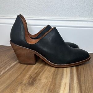 Anthropologie Black Ankle Boots Made In Spain Leather Boots Size EU 38 Size 7